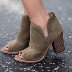 Vince Camuto Bootie